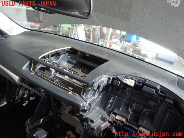 1UPJ-9232907505]レクサス・CT200h(ZWA10)ダッシュボード 中古_3