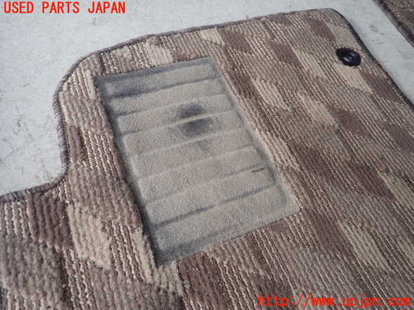 1UPJ-9232907800]レクサス・CT200h(ZWA10)フロアマット 中古_2