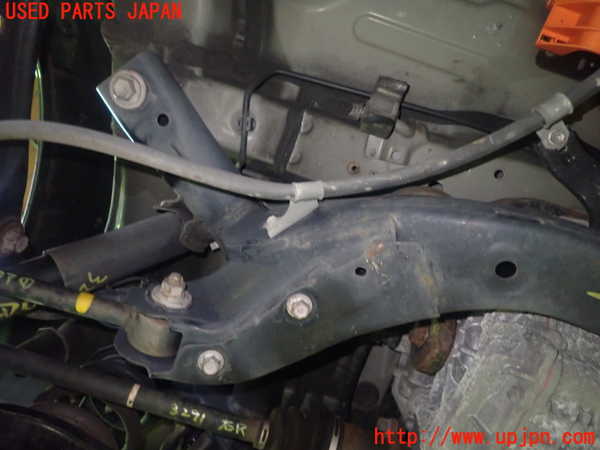 1UPJ-9232915295]ハリアー ハイブリッド(AVU65W)リアメンバー 中古_3