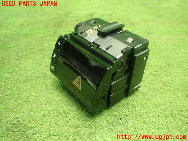 1UPJ-9232917850]ハリアー ハイブリッド(AVU65W)時計 中古_2