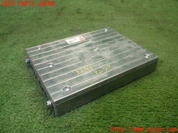 1UPJ-9232916525]ハリアー ハイブリッド(AVU65W)アンプ 中古_2