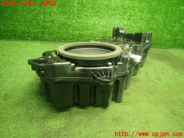 1UPJ-9232916530]ハリアー ハイブリッド(AVU65W)ウーハー 中古_3