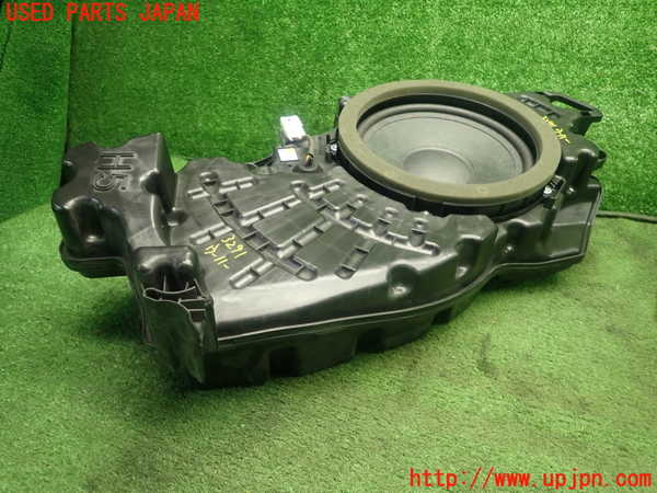 1UPJ-9232916530]ハリアー ハイブリッド(AVU65W)ウーハー 中古_4