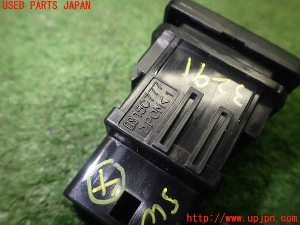 1UPJ-9232916309]ハリアー ハイブリッド(AVU65W)スイッチ4 (AV100V) 中古_4