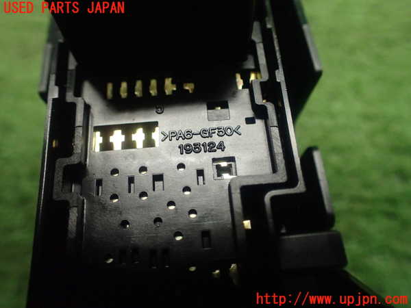 1UPJ-9232916245]ハリアー ハイブリッド(AVU65W)左前パワーウィンドウスイッチ 中古_4