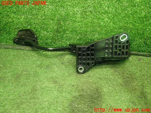 1UPJ-9232916381]ハリアー ハイブリッド(AVU65W)センサー1 (アクセルペダル) 中古_4