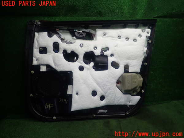 1UPJ-9232911264]ハリアー ハイブリッド(AVU65W)左前ドア内張り 中古_5