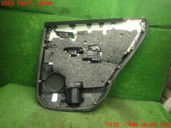 1UPJ-9232911324]ハリアー ハイブリッド(AVU65W)左後ドア内張り 中古_5