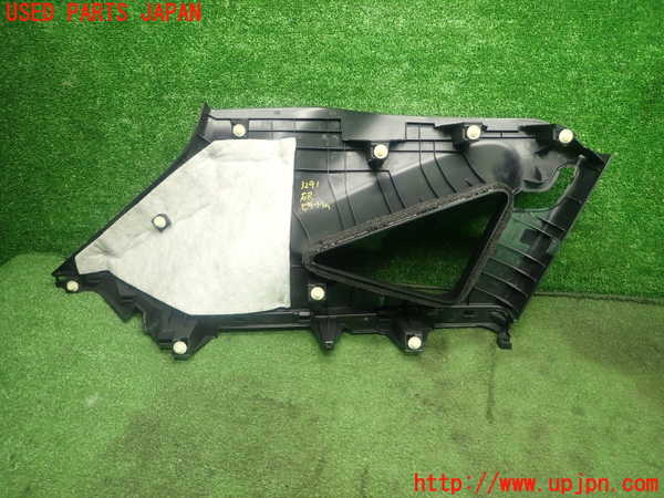 1UPJ-9232917675]ハリアー ハイブリッド(AVU65W)右リアピラートリム 中古_2