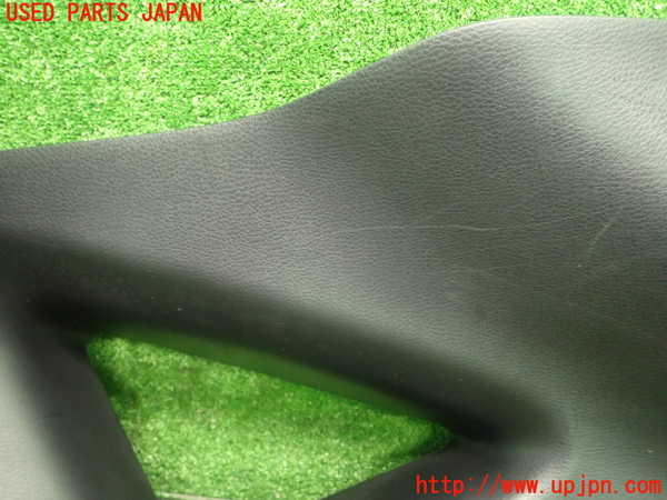 1UPJ-9232917675]ハリアー ハイブリッド(AVU65W)右リアピラートリム 中古_3