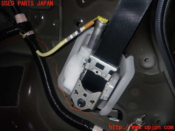 1UPJ-9232917185]ハリアー ハイブリッド(AVU65W)左2列目シートベルト 中古_3