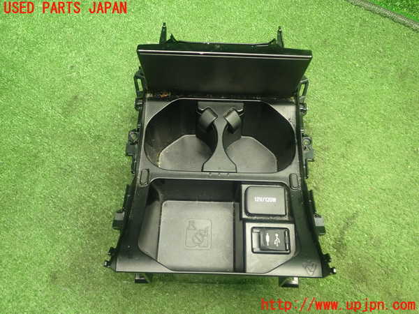 1UPJ-9232917810]ハリアー ハイブリッド(AVU65W)ドリンクホルダー 中古_3