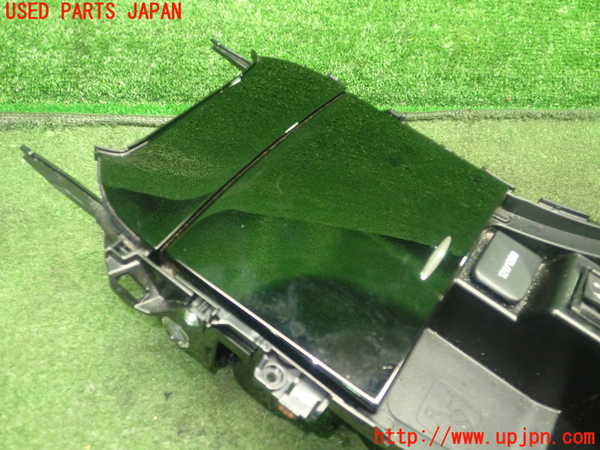 1UPJ-9232917810]ハリアー ハイブリッド(AVU65W)ドリンクホルダー 中古_4