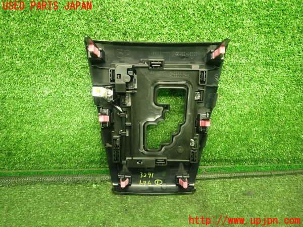 1UPJ-9232917691]ハリアー ハイブリッド(AVU65W)内装トリム類1 中古_4