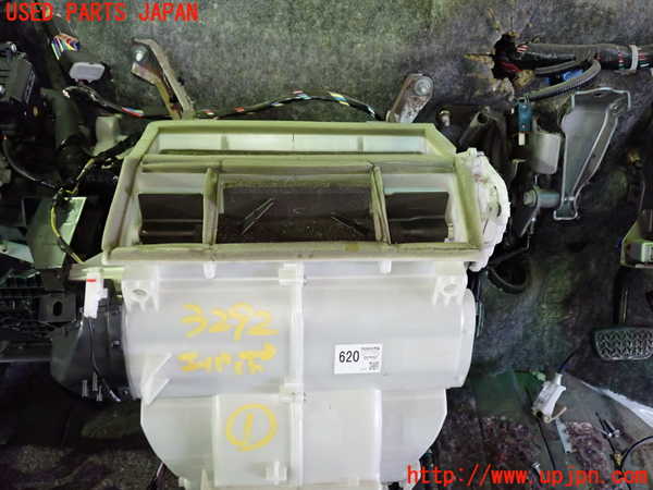 1UPJ-9232926081]アルファードG(MNH10W)エバポレーター1 中古_2