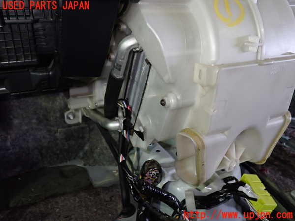 1UPJ-9232926081]アルファードG(MNH10W)エバポレーター1 中古_3