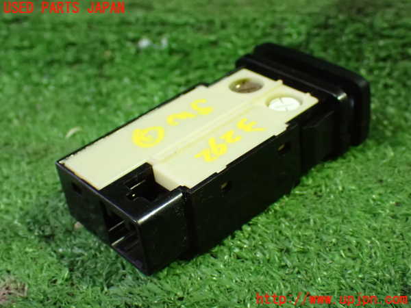 1UPJ-9232926308]アルファードG(MNH10W)スイッチ3 (フォグ) 中古_2