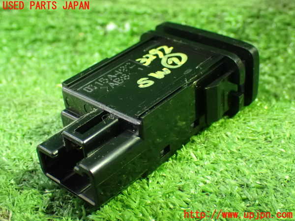 1UPJ-9232926312]アルファードG(MNH10W)スイッチ7 (TRC OFF) 中古_2