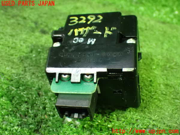 1UPJ-9232926290]アルファードG(MNH10W)ハザードスイッチ 中古_2