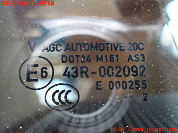 1UPJ-9232931382]ポルシェ・カイエン S ハイブリッド(92ACGE)左クォーターガラス AGC M161 中古_2