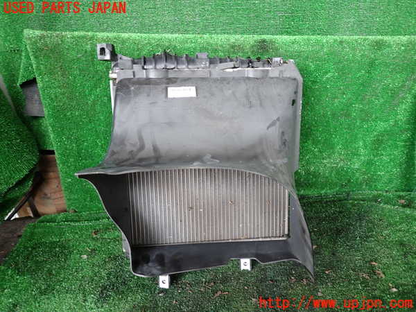 1UPJ-9232932323]ポルシェ・カイエン S ハイブリッド(92ACGE)ラジエーター3 (サブ) 中古_2
