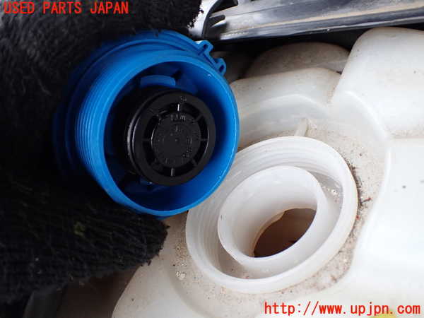1UPJ-9232932410]ポルシェ・カイエン S ハイブリッド(92ACGE)ラジエータータンク 中古_2