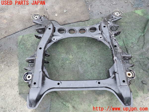 1UPJ-9232935285]ポルシェ・カイエン S ハイブリッド(92ACGE)フロントメンバー 中古_3