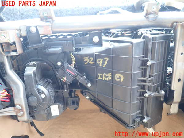 1UPJ-9232936081]ポルシェ・カイエン S ハイブリッド(92ACGE)エバポレーター1 中古_3