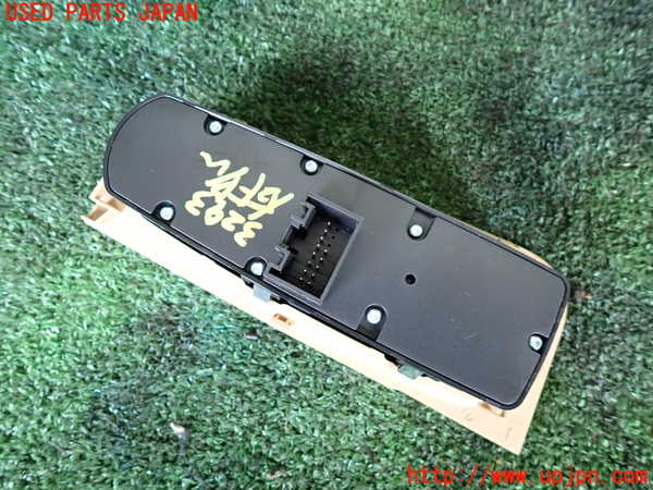 1UPJ-9232936240]ポルシェ・カイエン S ハイブリッド(92ACGE)右前パワーウィンドウスイッチ 中古_2