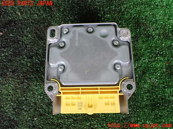 1UPJ-9232936145]ポルシェ・カイエン S ハイブリッド(92ACGE)エアバッグコンピューター 中古_3