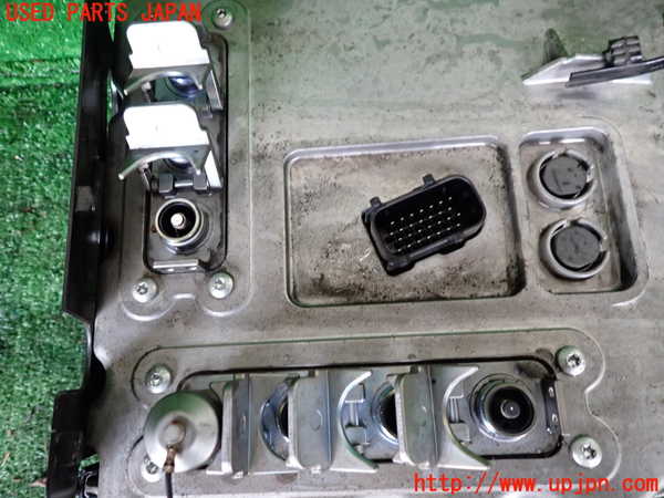 1UPJ-9232936916]ポルシェ・カイエン S ハイブリッド(92ACGE)インバーターコンバーター 中古_2