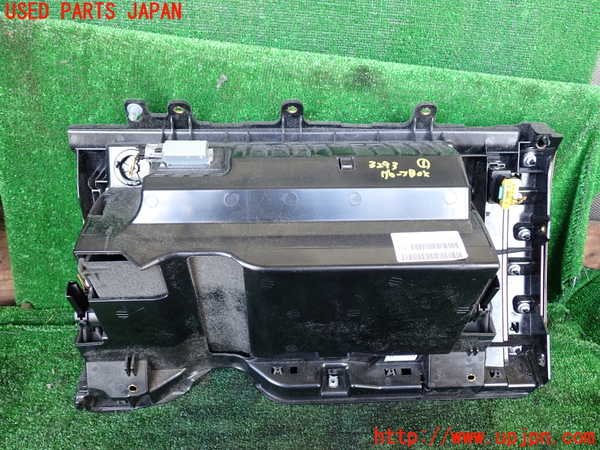 1UPJ-9232937516]ポルシェ・カイエン S ハイブリッド(92ACGE)グローブボックス1 中古_4