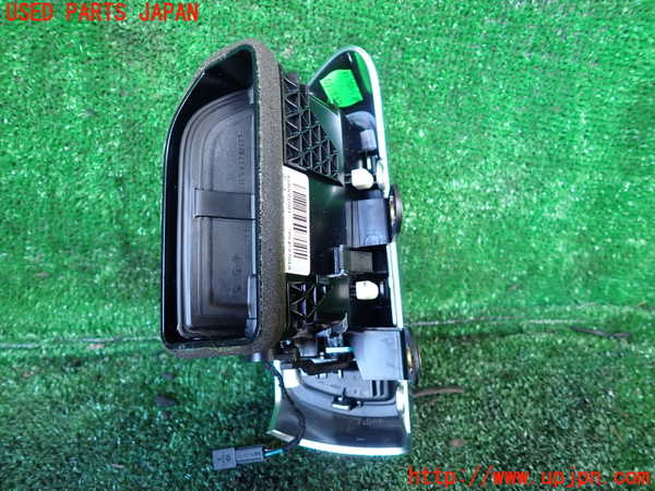 1UPJ-9232937527]ポルシェ・カイエン S ハイブリッド(92ACGE)エアコン吹き出し口2 (左) 中古_2