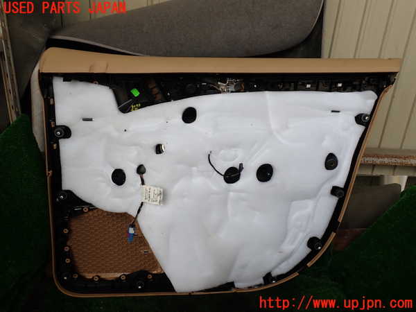 1UPJ-9232931264]ポルシェ・カイエン S ハイブリッド(92ACGE)左前ドア内張り 中古_4