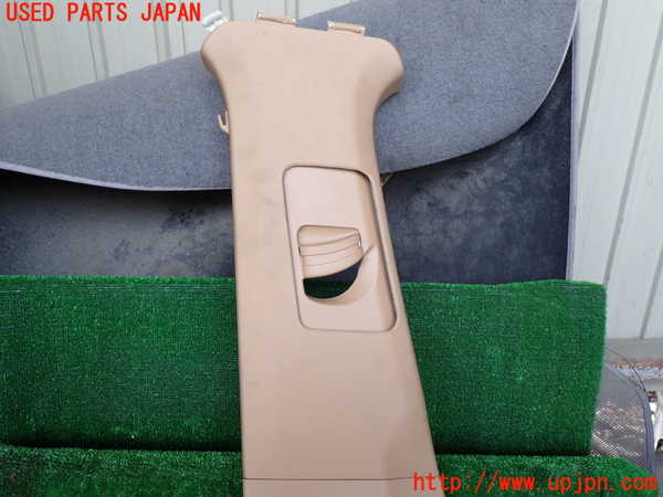 1UPJ-9232937670]ポルシェ・カイエン S ハイブリッド(92ACGE)左センターピラートリム 中古_2