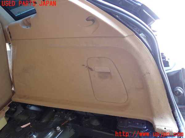 1UPJ-9232937675]ポルシェ・カイエン S ハイブリッド(92ACGE)右リアピラートリム 中古_3