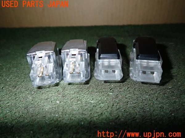 3UPJ=9232940512]アウディ S5 スポーツバック(8TCREL)社外 カーテシランプ S5・ゲッコーロゴ 中古_3