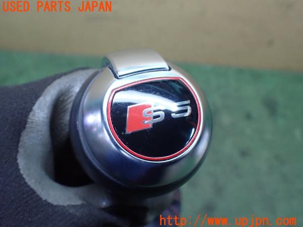 3UPJ=9232940614]アウディ S5 スポーツバック(8TCREL)純正 シフトノブ ブーツ付き 中古_3