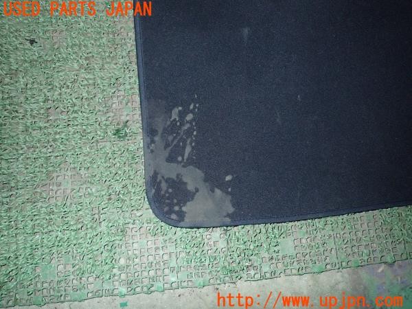 3UPJ=9232940634]アウディ S5 スポーツバック(8TCREL)純正 リアバンパープロテクトマット 中古_2