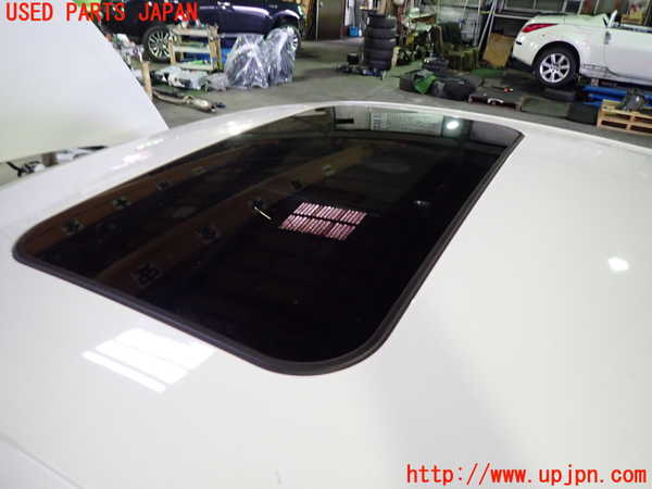 1UPJ-9232941470]アウディ・S5 スポーツバック(8TCREL)1列目サンルーフガラス M88 中古_2