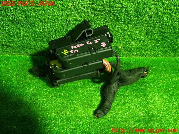 1UPJ-9232946743]アウディ・S5 スポーツバック(8TCREL)ヒューズボックス3 中古_3