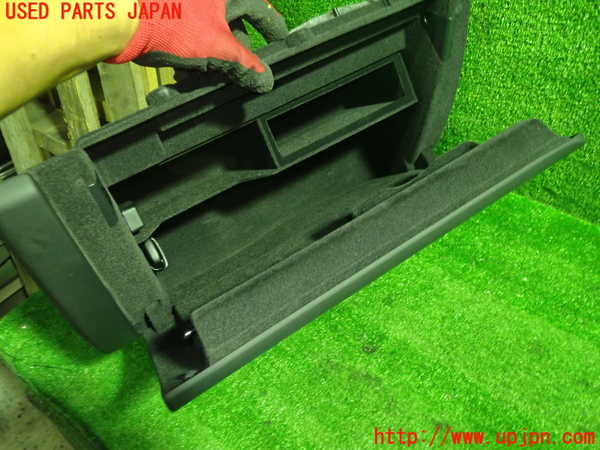 1UPJ-9232947516]アウディ・S5 スポーツバック(8TCREL)グローブボックス1 中古_2