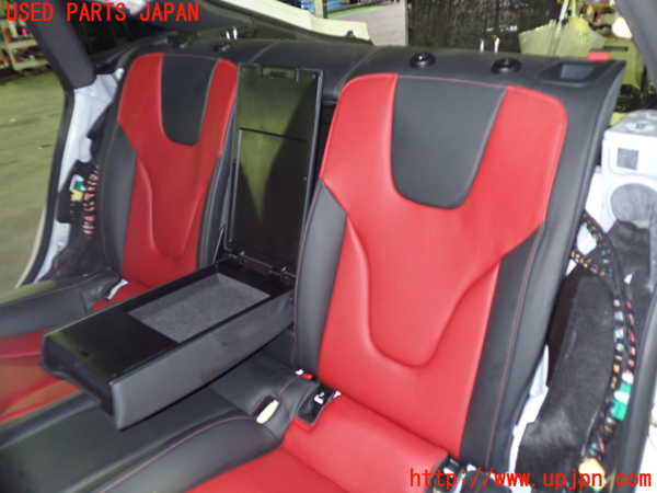1UPJ-9232947385]アウディ・S5 スポーツバック(8TCREL)リアシート 中古_2