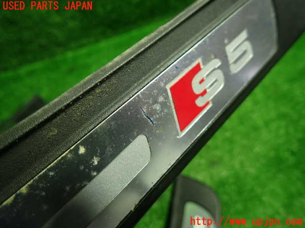 1UPJ-9232947740]アウディ・S5 スポーツバック(8TCREL)スカッフプレート 中古_4