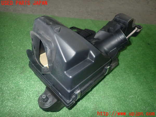 1UPJ-9232952560]BMW 220i カブリオレ F23(1J20)エアクリーナーボックス 中古_2