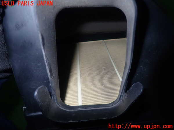 1UPJ-9232952560]BMW 220i カブリオレ F23(1J20)エアクリーナーボックス 中古_4