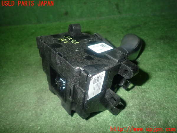 1UPJ-9232957555]BMW 220i カブリオレ F23(1J20)ATシフトレバー 中古_2