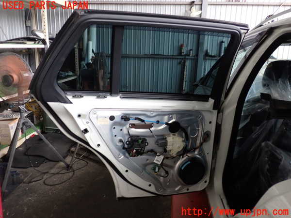 2UPJ-9232961320]ベンツ C200 ステーションワゴン(204248)(204)左後ドア 中古(43R-00049 M25)_4