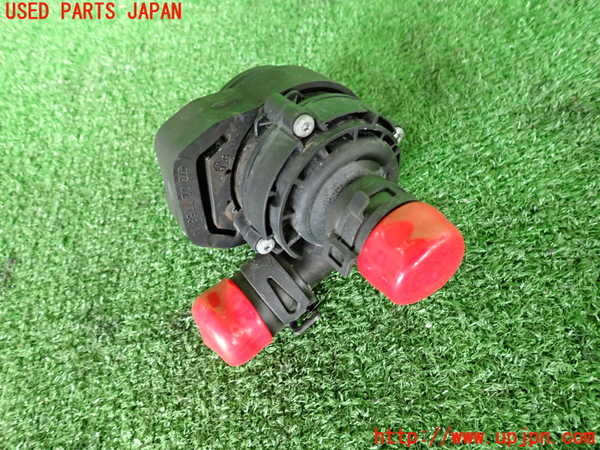 2UPJ-9232962110]ベンツ C200 ステーションワゴン(204248)(204)ウォーターポンプ 中古_2