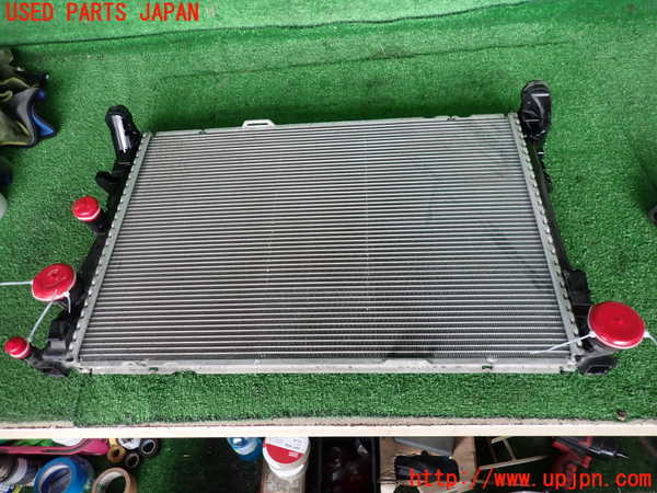 2UPJ-9232962321]ベンツ C200 ステーションワゴン(204248)(204)ラジエーター1 中古_3